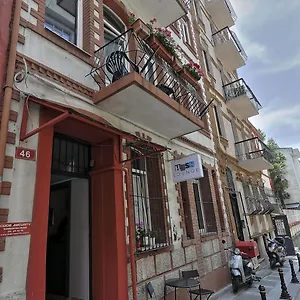 Hush Lounge Hostel